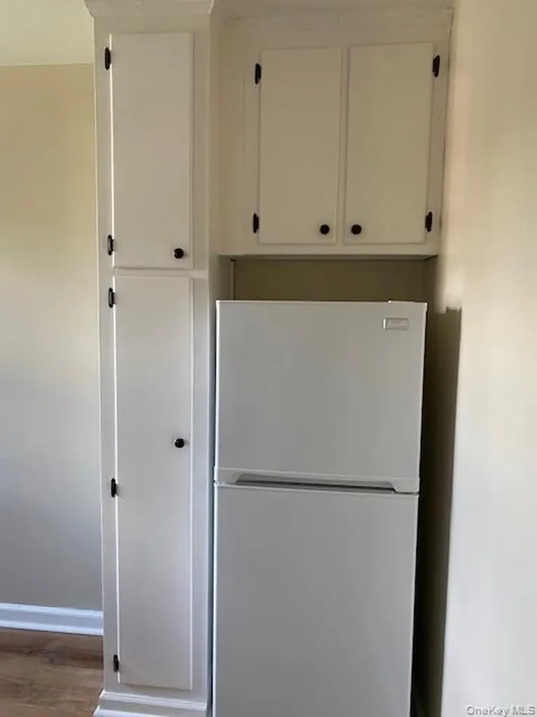 263-06 73rd Avenue Glen Oaks NY 11004