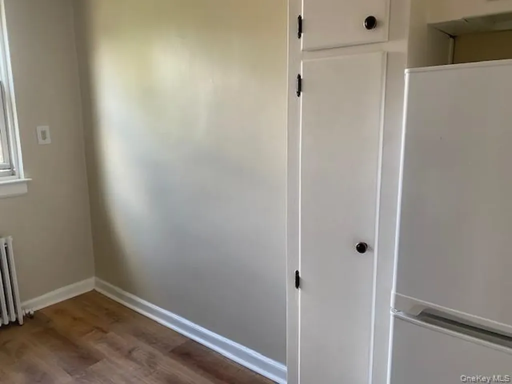 263-06 73rd Avenue Glen Oaks NY 11004