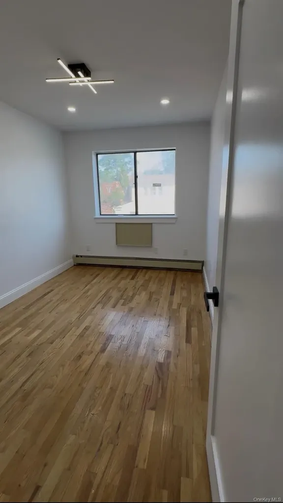 94-28 53 Avenue Elmhurst NY 11373