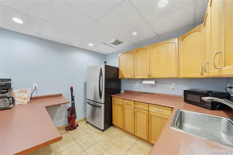 86 Maple Avenue New City NY 10956