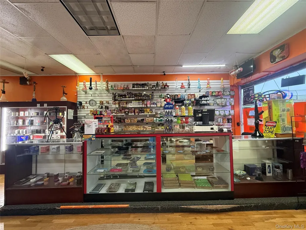 614 Sunrise Highway West Babylon NY 11704