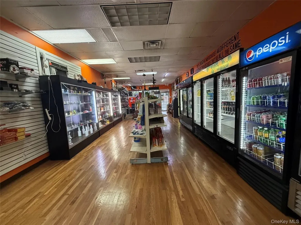 614 Sunrise Highway West Babylon NY 11704