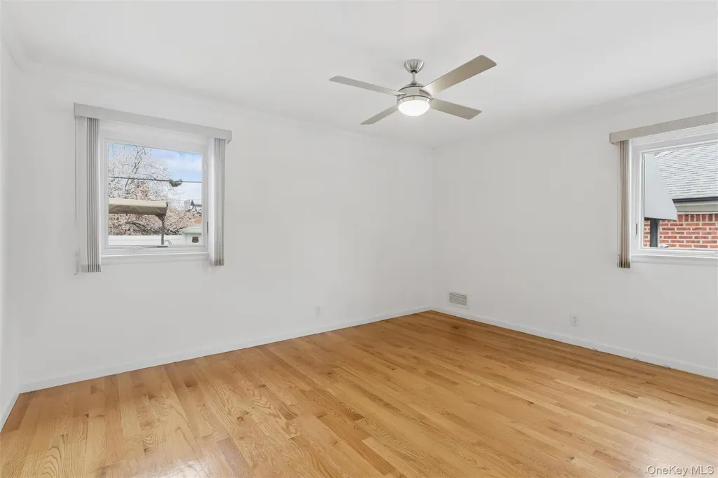 26257 60th Road Little Neck NY 11362