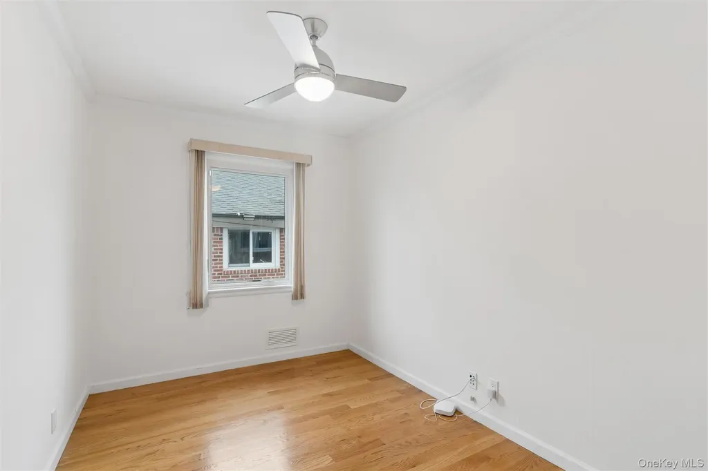 26257 60th Road Little Neck NY 11362