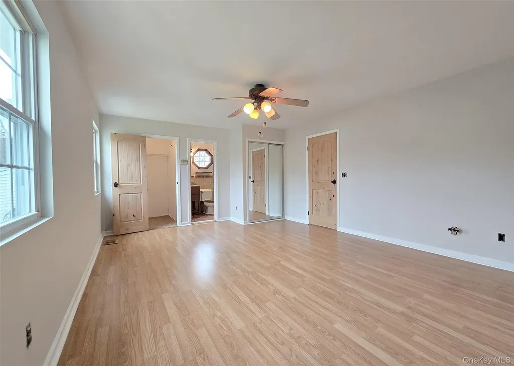 7 Peacock Path Coram NY 11727