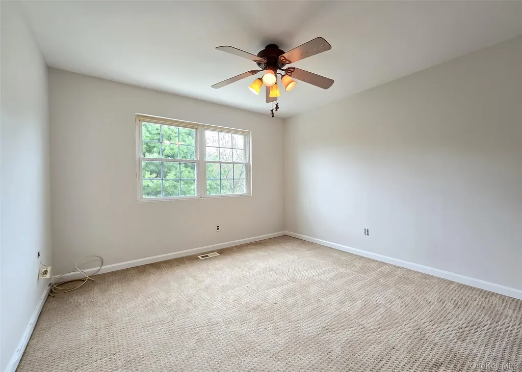 7 Peacock Path Coram NY 11727
