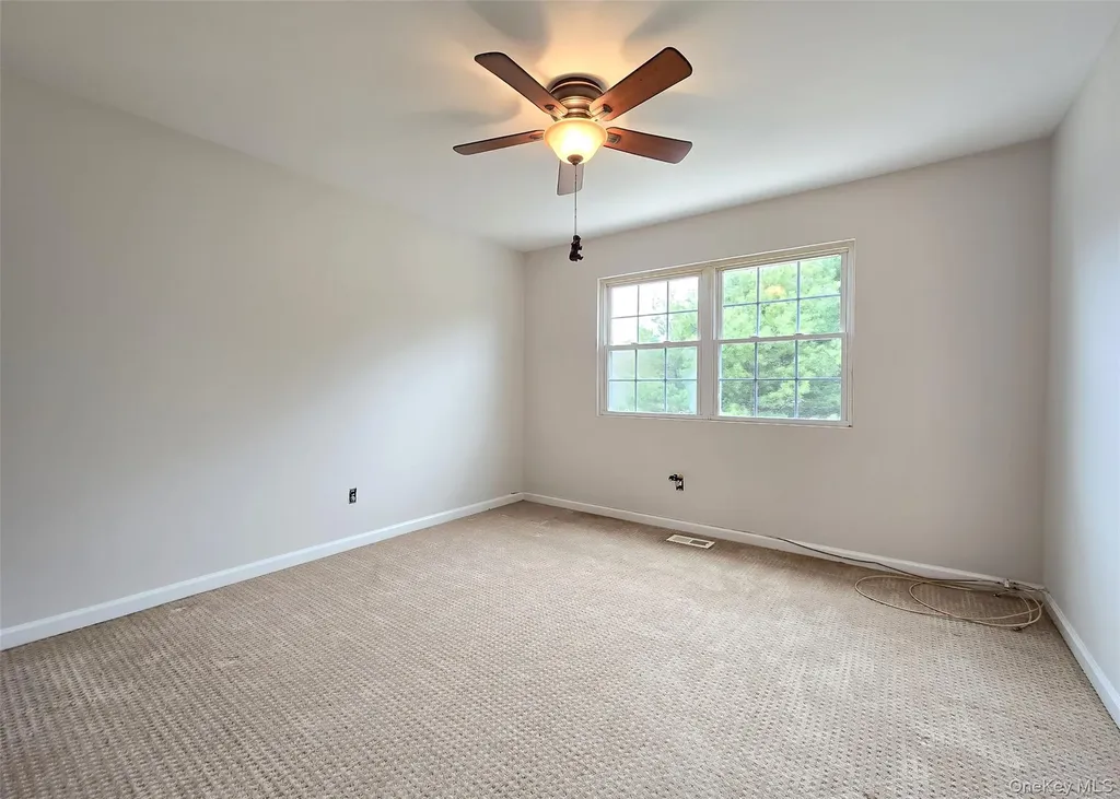 7 Peacock Path Coram NY 11727