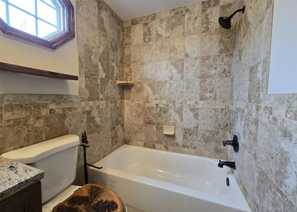 7 Peacock Path Coram NY 11727