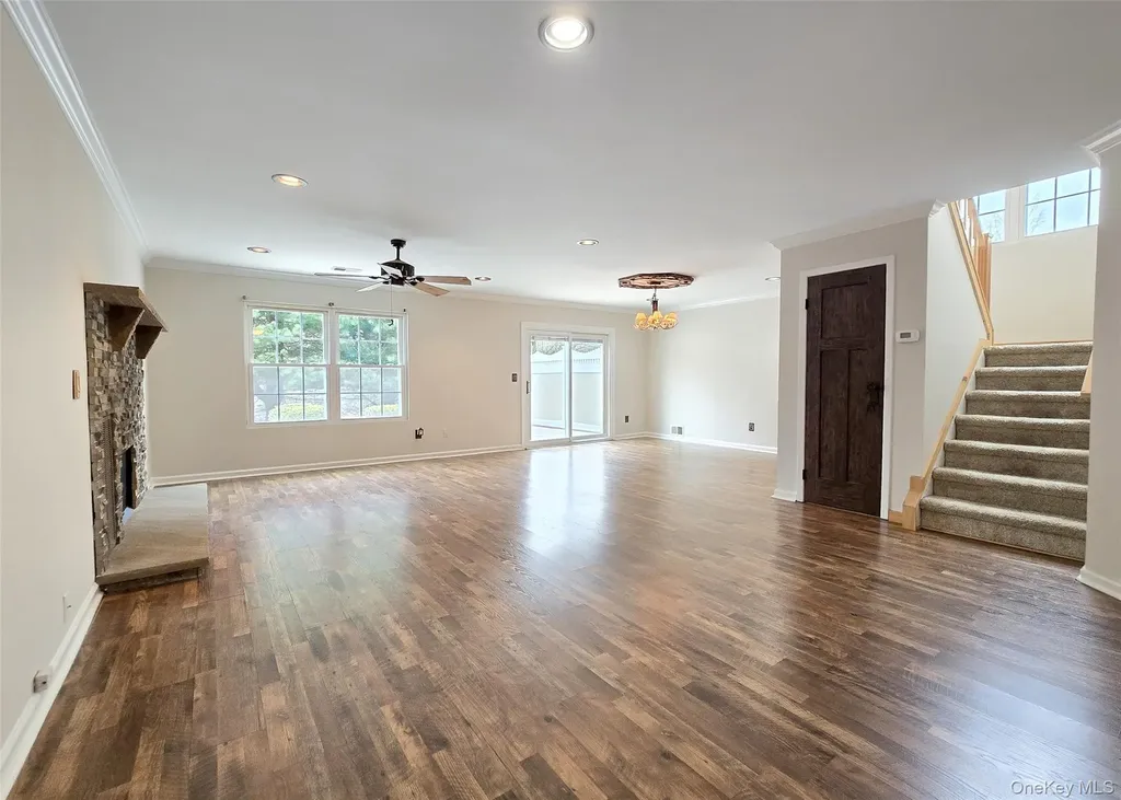 7 Peacock Path Coram NY 11727