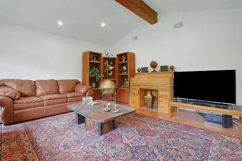 6 Gage Court Tappan NY 10983
