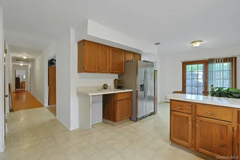 6 Gage Court Tappan NY 10983