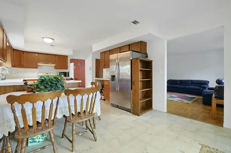 6 Gage Court Tappan NY 10983