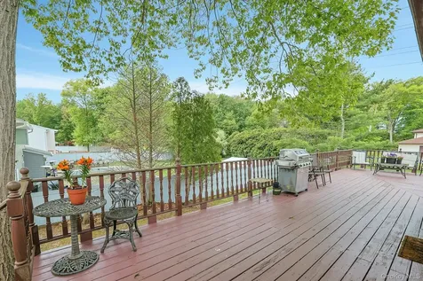 6 Gage Court Tappan NY 10983