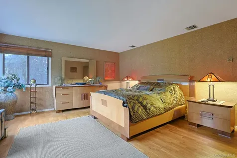 6 Gage Court Tappan NY 10983