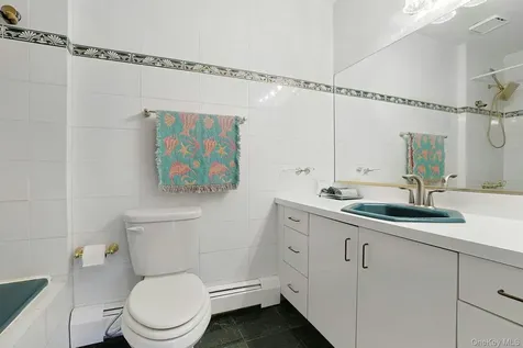 6 Gage Court Tappan NY 10983