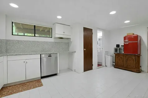 6 Gage Court Tappan NY 10983