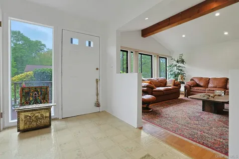 6 Gage Court Tappan NY 10983