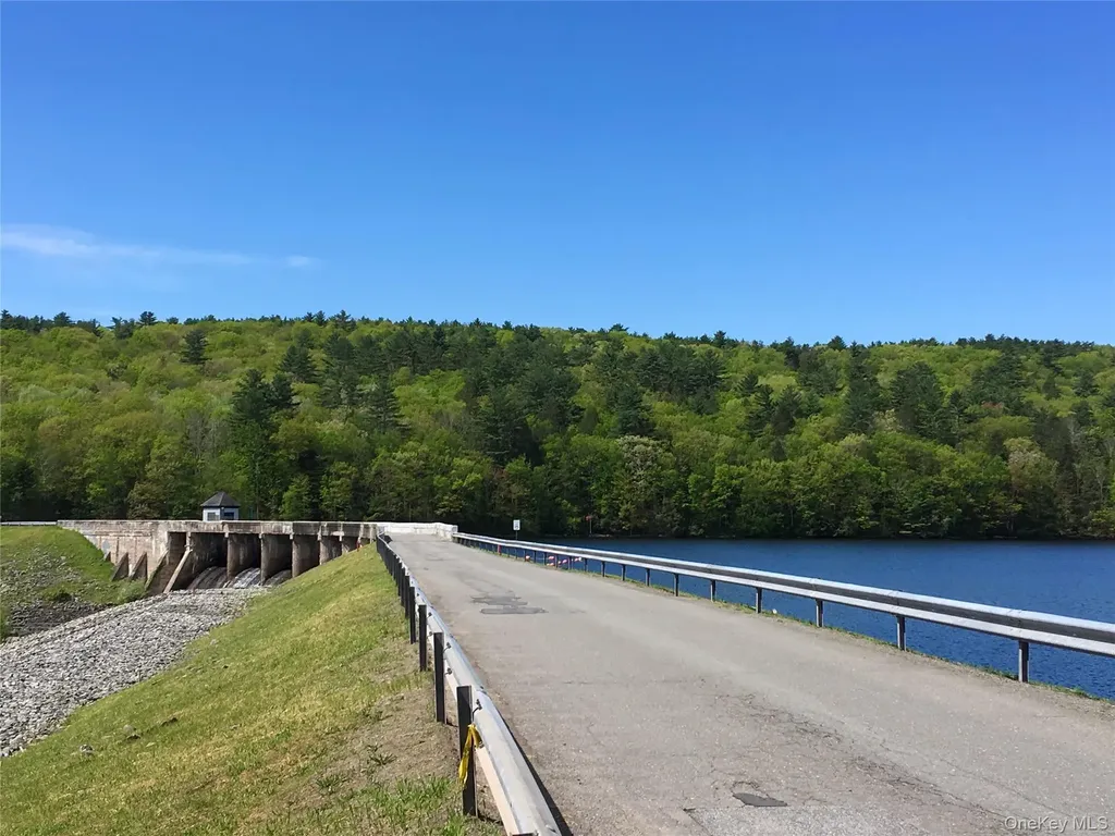 55 Old Plank Road Sparrowbush NY 12780