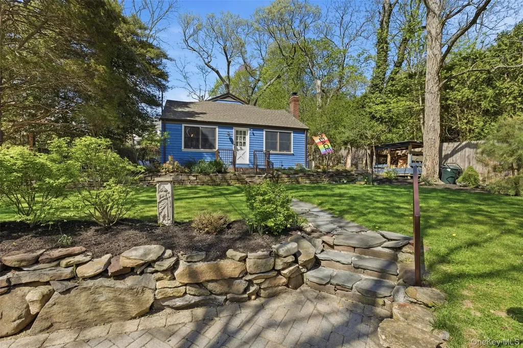 71 Hollow Road Stony Brook NY 11790