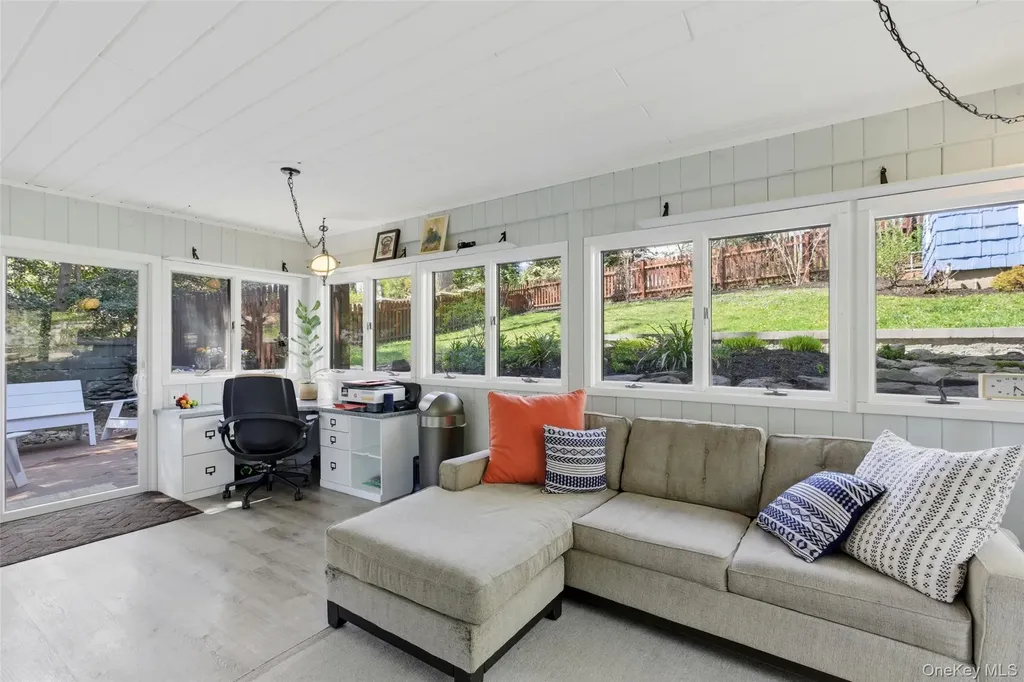 71 Hollow Road Stony Brook NY 11790