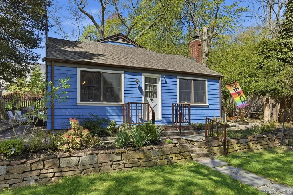 71 Hollow Road Stony Brook NY 11790
