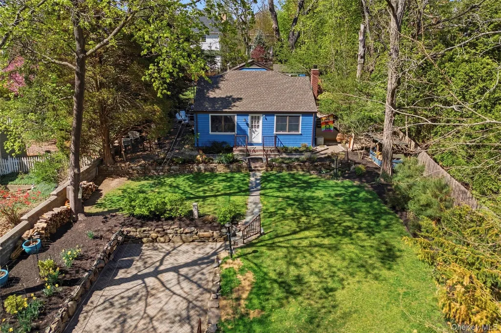 71 Hollow Road Stony Brook NY 11790