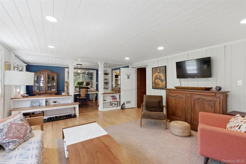71 Hollow Road Stony Brook NY 11790