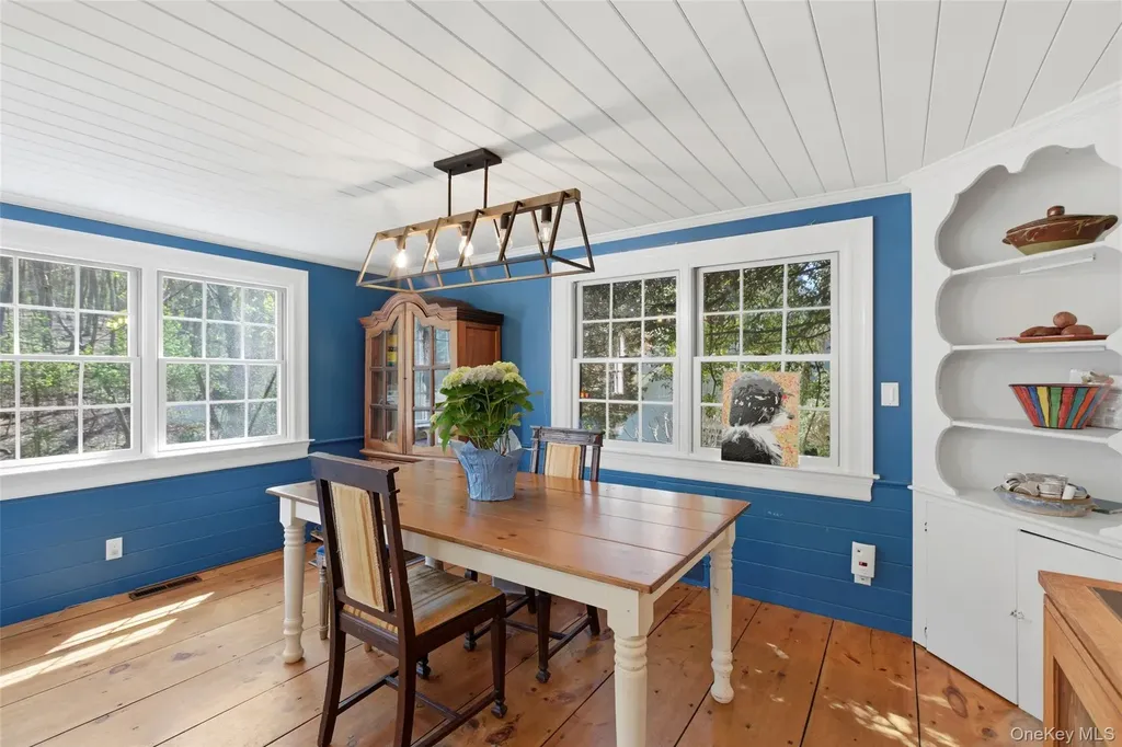 71 Hollow Road Stony Brook NY 11790