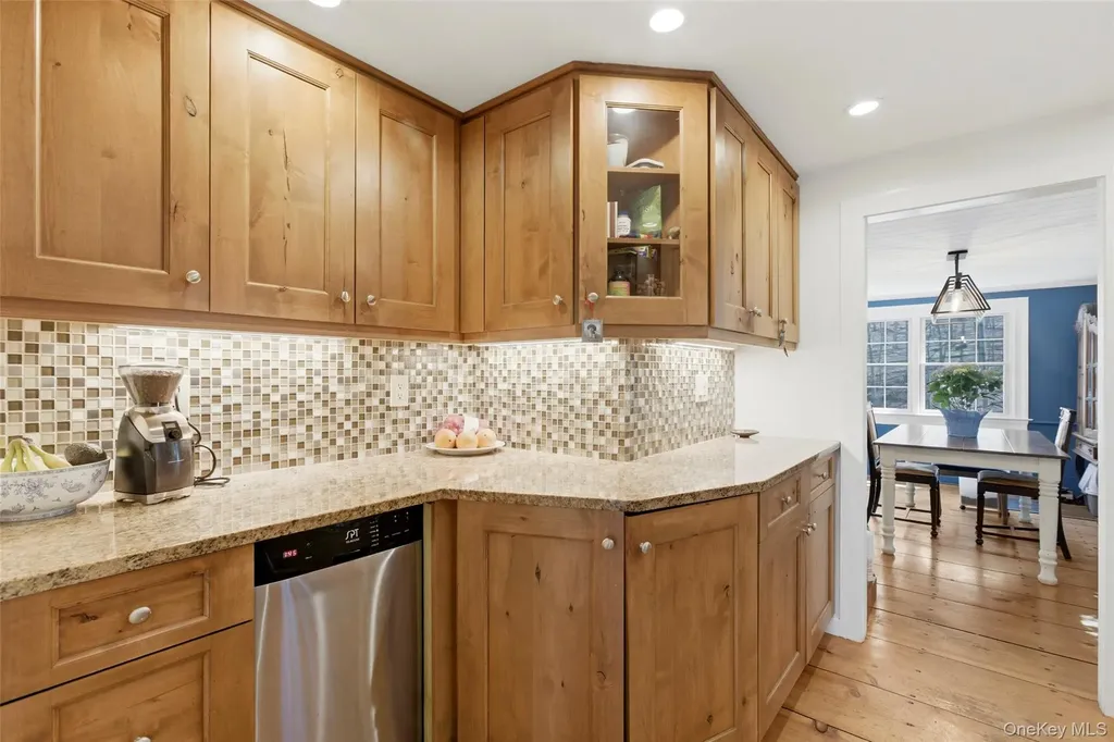 71 Hollow Road Stony Brook NY 11790
