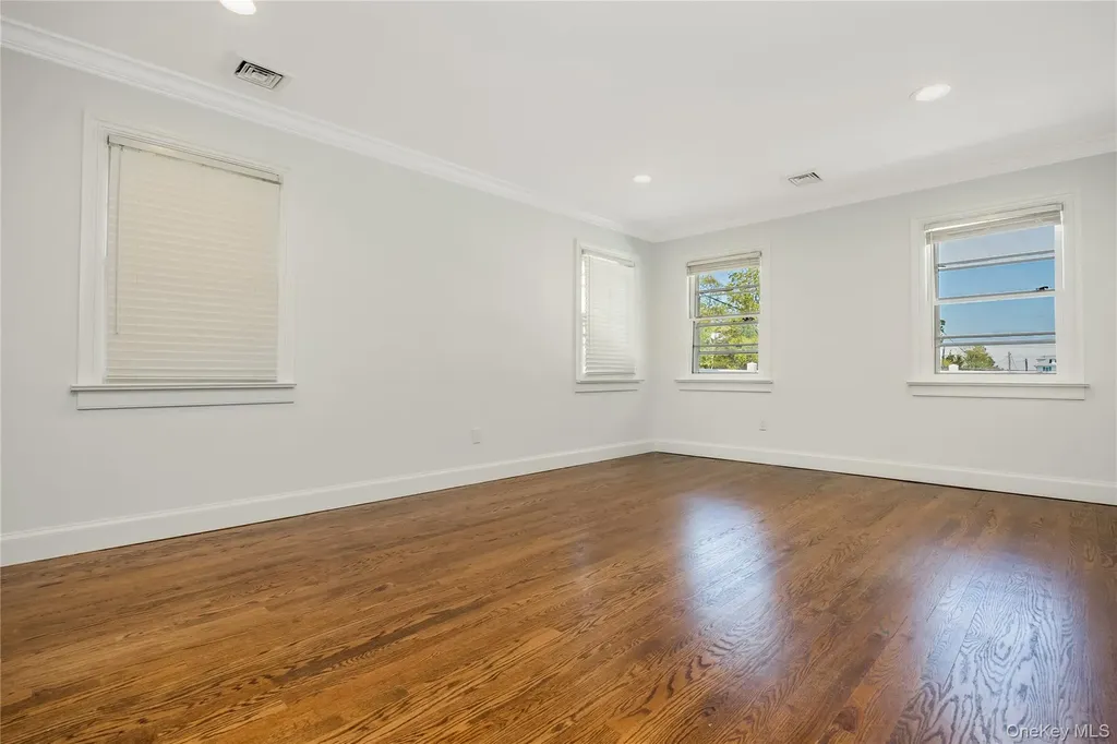 145 Asharoken Avenue Northport NY 11768