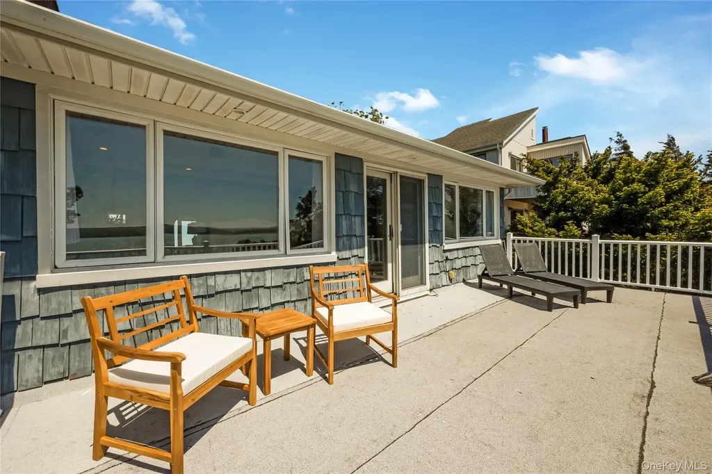 145 Asharoken Avenue Northport NY 11768