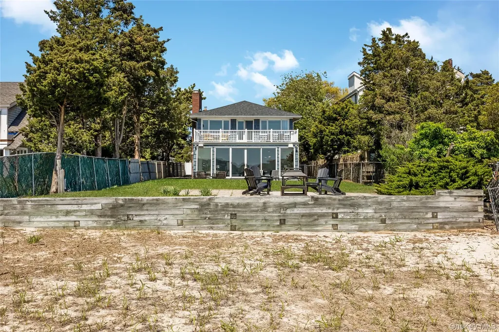 145 Asharoken Avenue Northport NY 11768