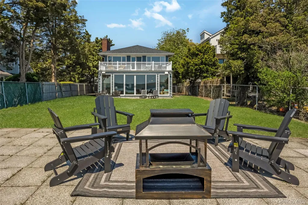 145 Asharoken Avenue Northport NY 11768