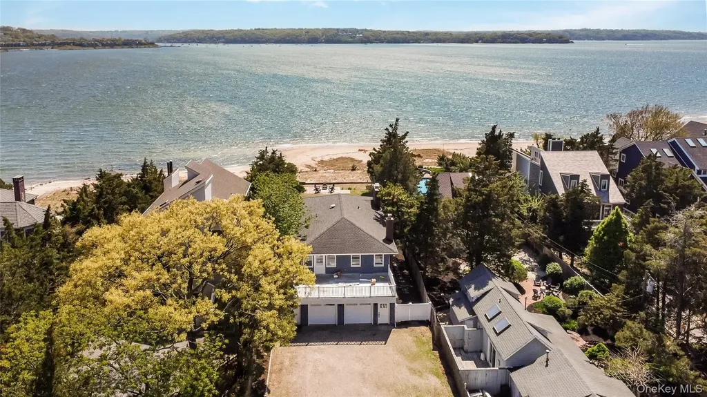 145 Asharoken Avenue Northport NY 11768