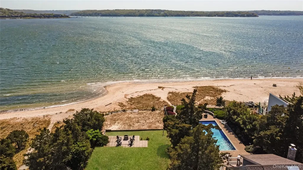 145 Asharoken Avenue Northport NY 11768
