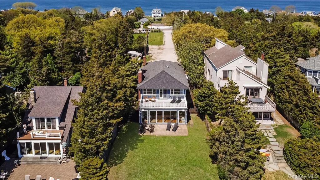 145 Asharoken Avenue Northport NY 11768