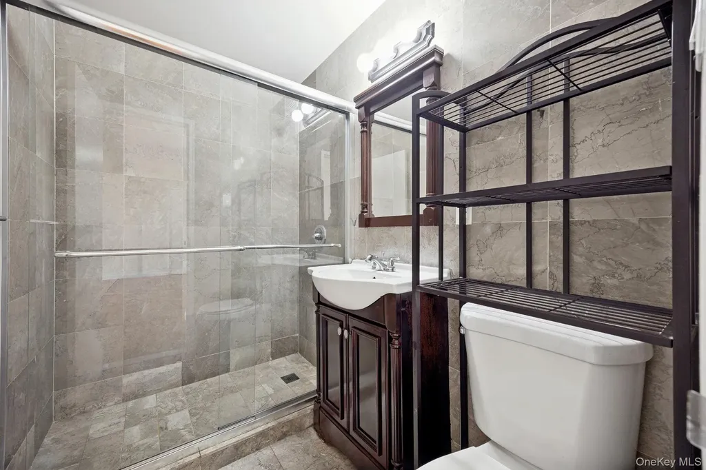 60-11 Broadway Woodside NY 11377