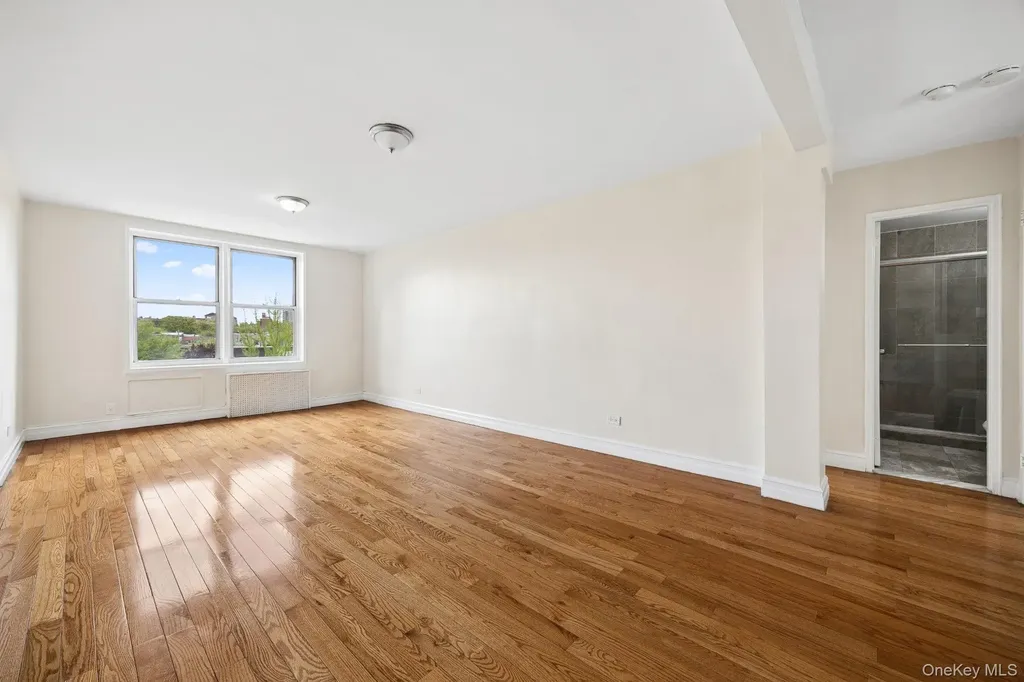 60-11 Broadway Woodside NY 11377