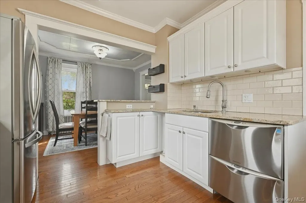 36 Pine Street Islip NY 11751