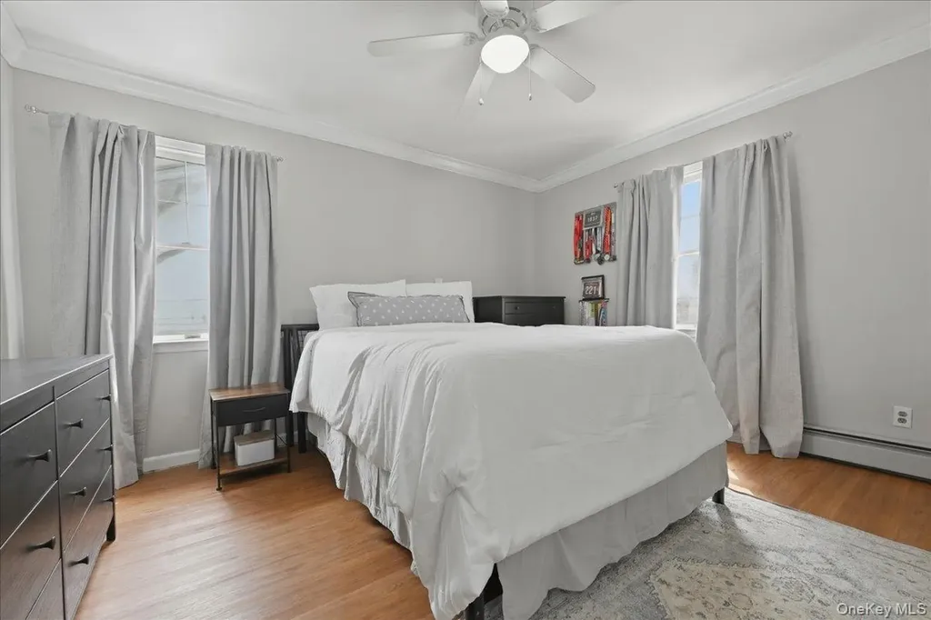 36 Pine Street Islip NY 11751