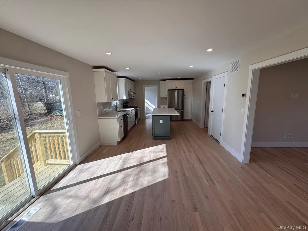 91 17th Street Wading River NY 11792