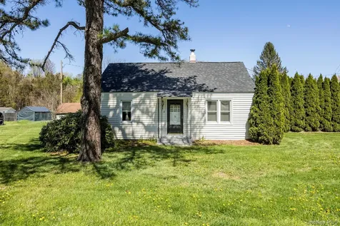 17 Plymouth Rock Road Dover Plains NY 12522