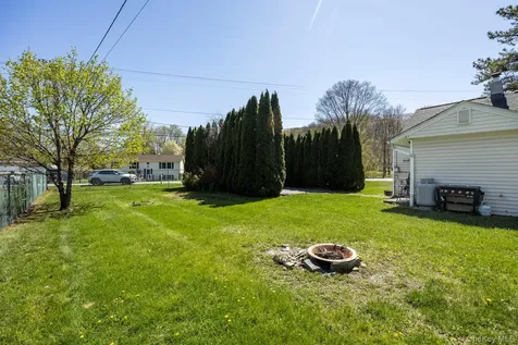 17 Plymouth Rock Road Dover Plains NY 12522