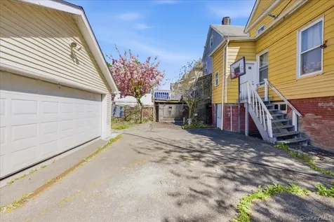 460 S 1st Avenue Mount Vernon NY 10550
