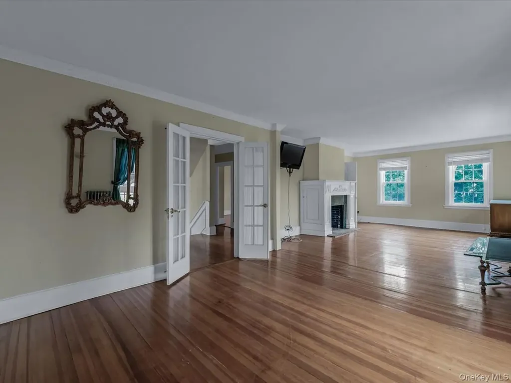 44 Arbor Place Glen Cove NY 11542