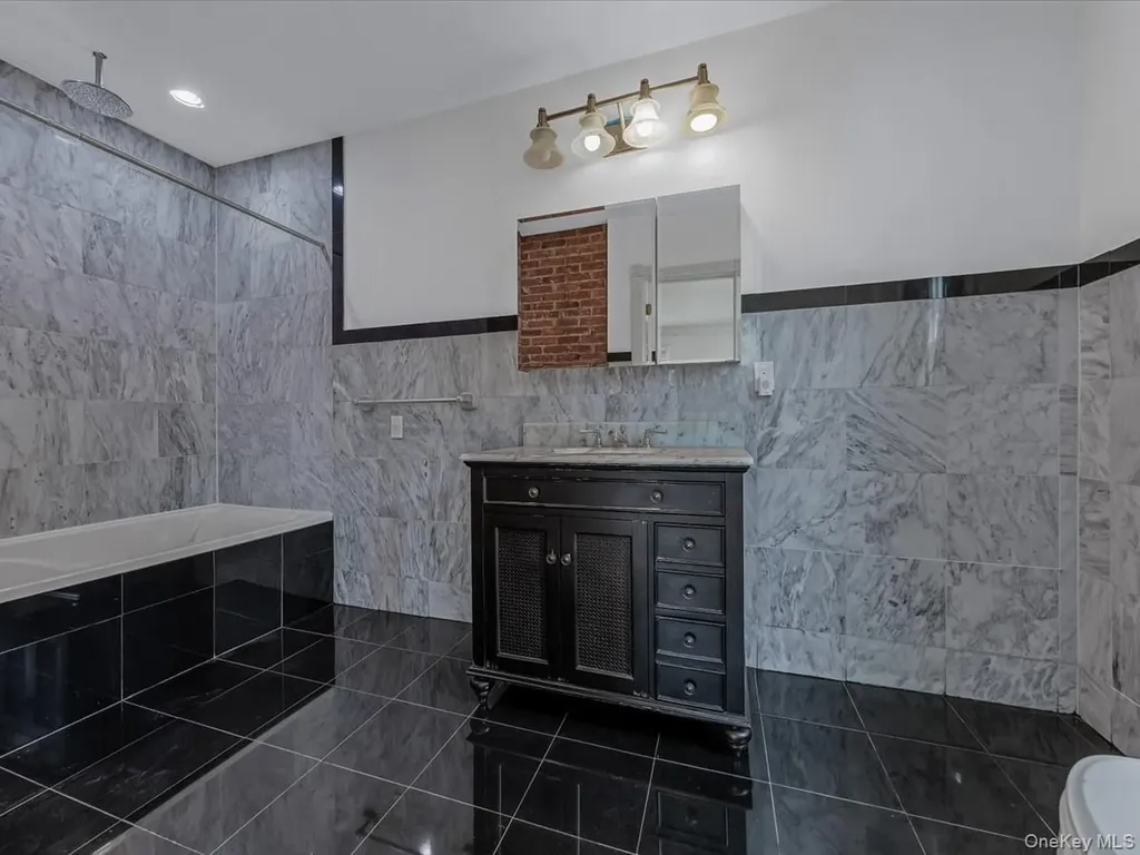 44 Arbor Place Glen Cove NY 11542