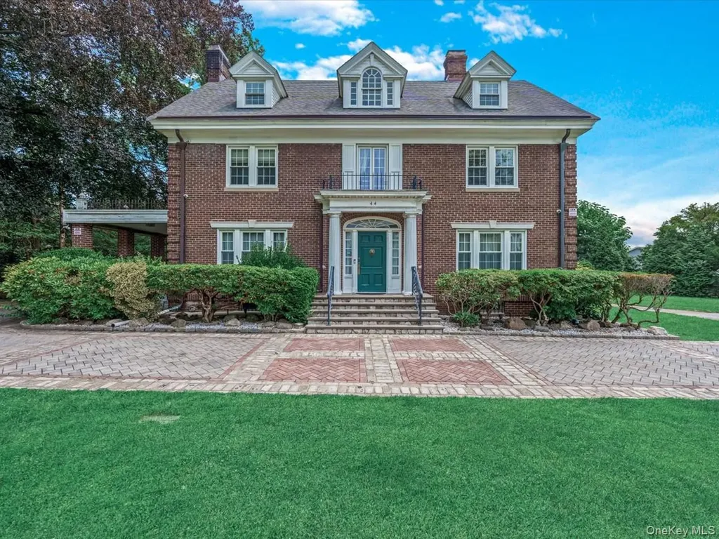 44 Arbor Place Glen Cove NY 11542