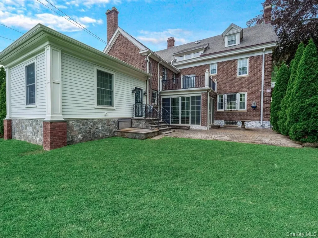 44 Arbor Place Glen Cove NY 11542