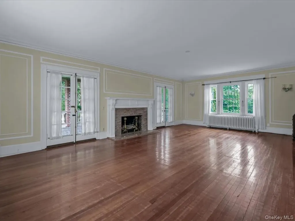 44 Arbor Place Glen Cove NY 11542