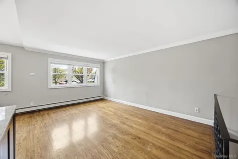 6933 Little Neck Parkway Glen Oaks NY 11004